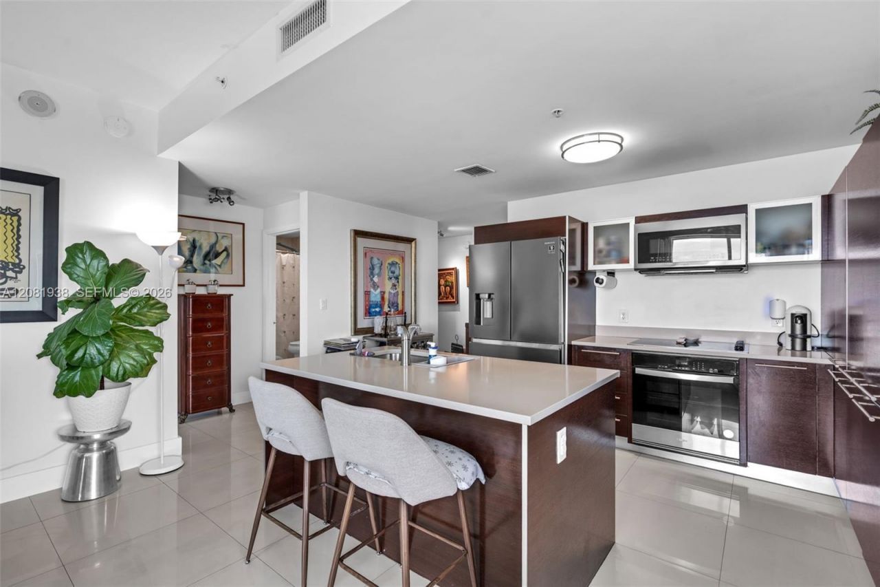 1900 N Bayshore Dr , Unit 2111, Miami, FL 33132 Photo