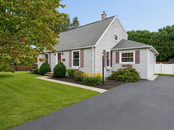 26 Millbury Ave, Millbury, MA 01527