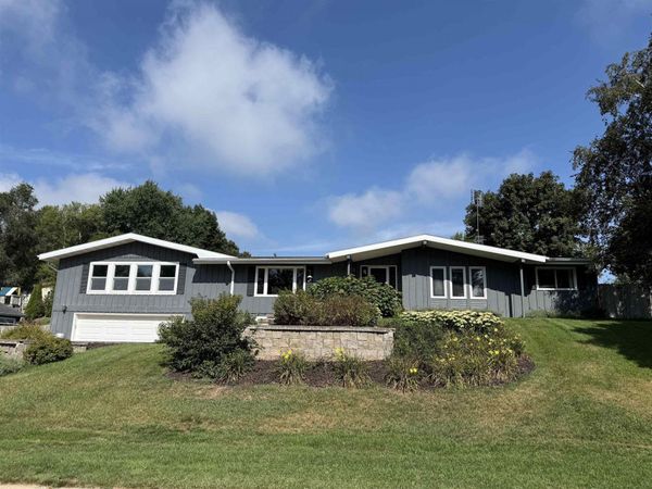 1717 Lakeview Drive, Tomah, WI 54660