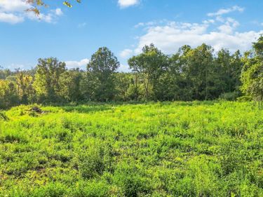 729 Richmond Road, Berea, KY 40403