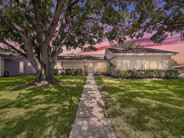 825 MARILYN DR, Schertz, TX 78154