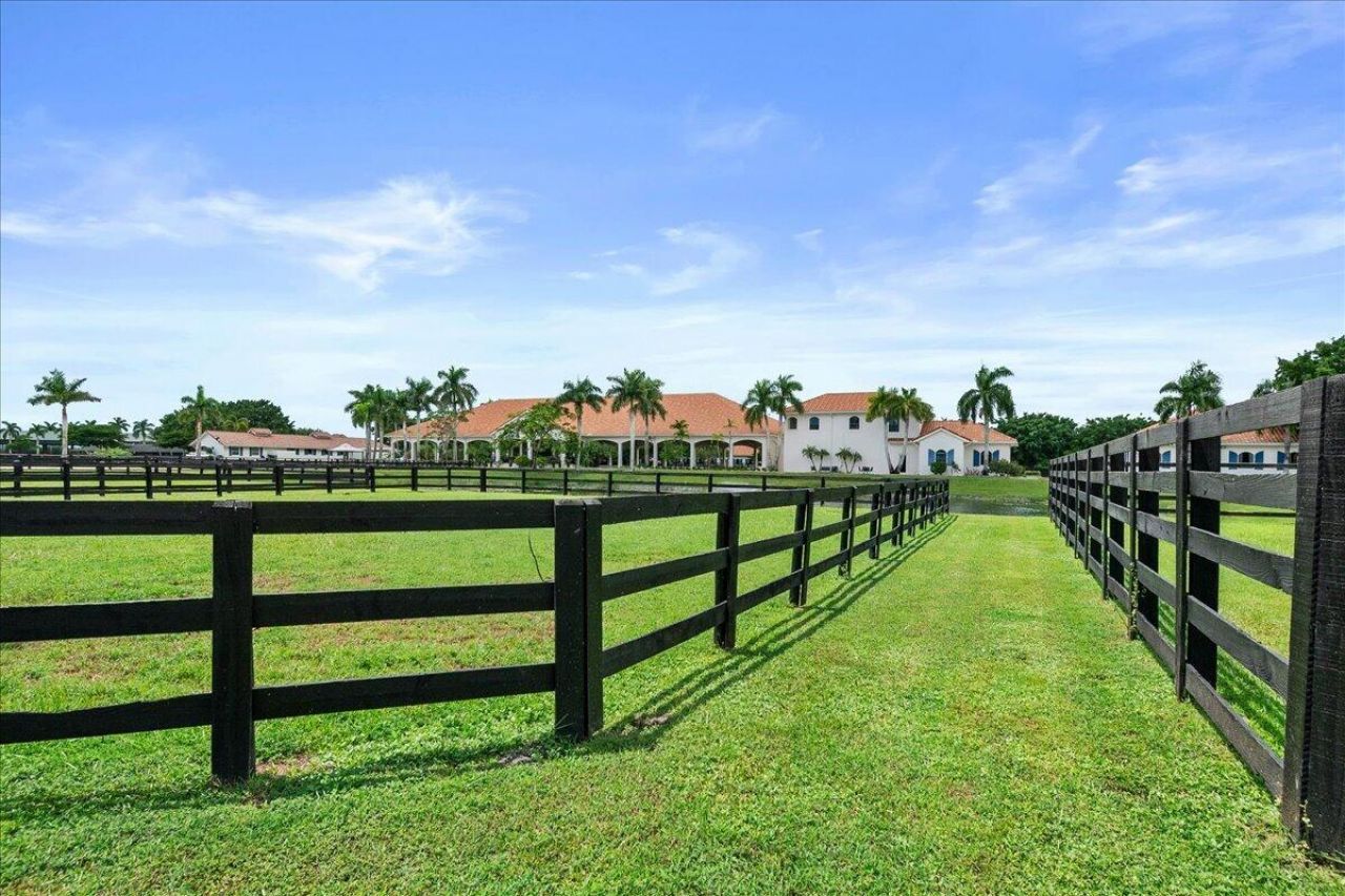 5625 140th Avenue S, Wellington, FL 33449 Photo