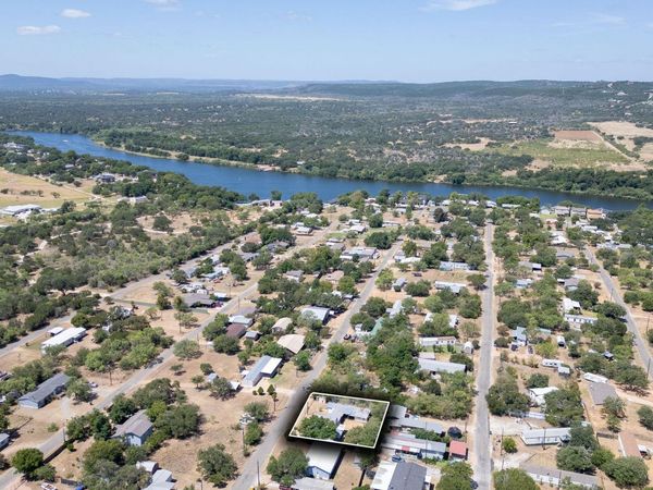 916 Apache DR , Burnet, TX 78611
