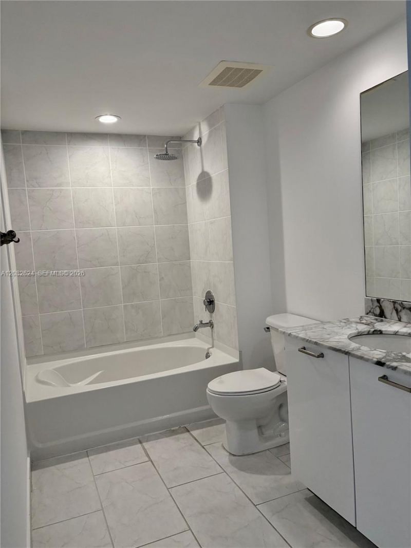 951 Brickell Ave , Unit 2509, Miami, FL 33131 Photo