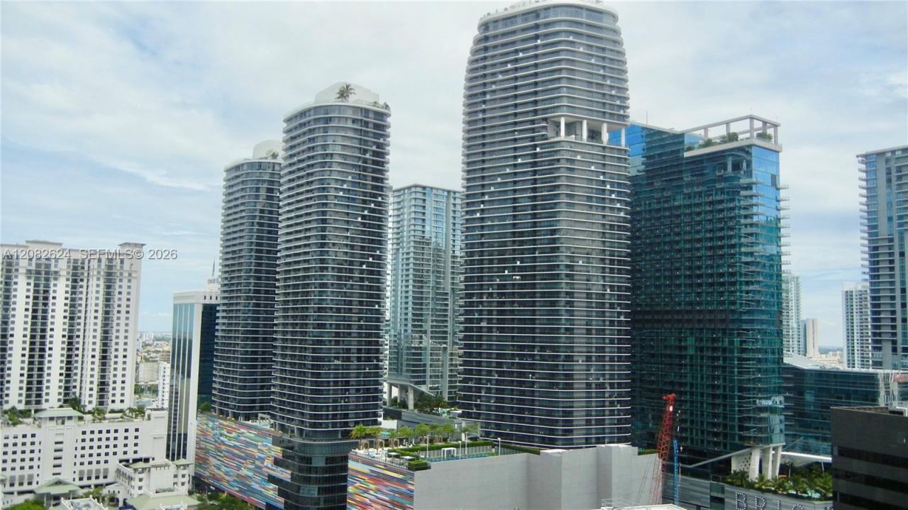 951 Brickell Ave , Unit 2509, Miami, FL 33131 Photo