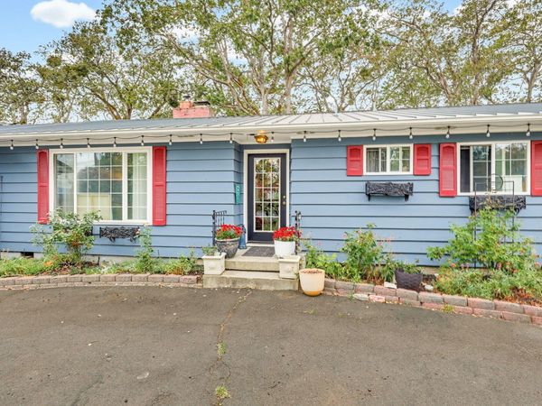1921 Old Military Road, Medford, OR 97502
