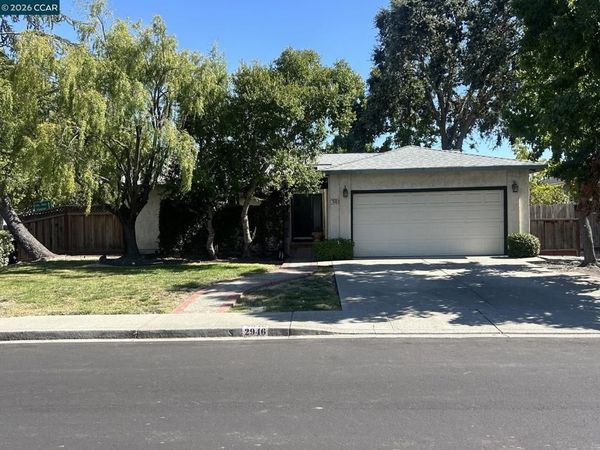 2946 St Denis Dr, San Ramon, CA 94583