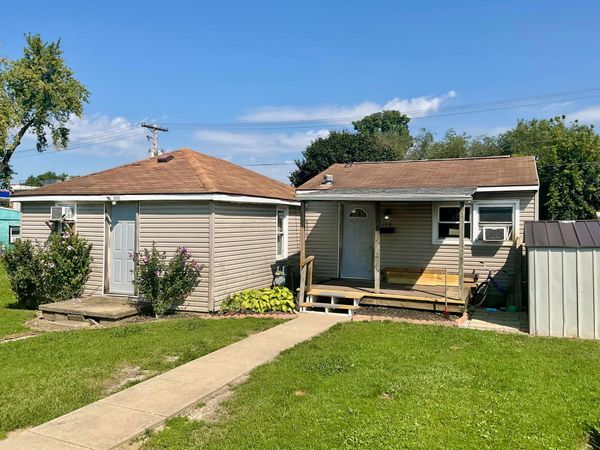 118 W Jefferson Street , New Lexington, OH 43764