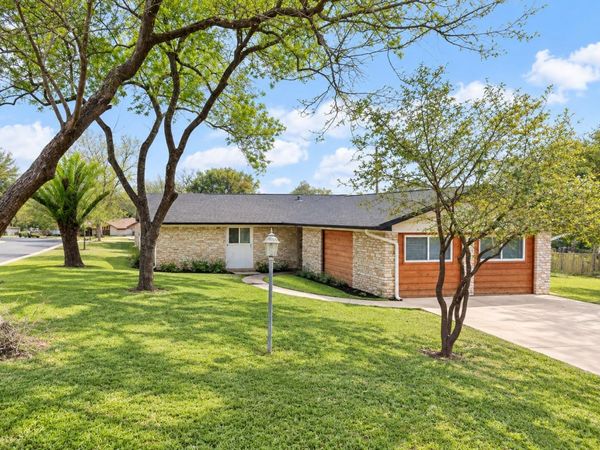 10601 Walnut Bend DR, Austin, TX 78753