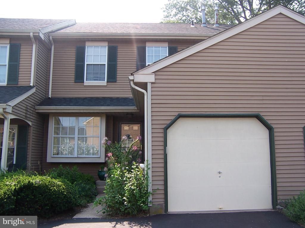 672 TOMLINSON LANE , YARDLEY, PA 19067