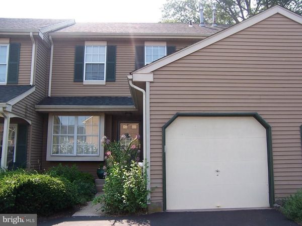 672 TOMLINSON LANE , YARDLEY, PA 19067