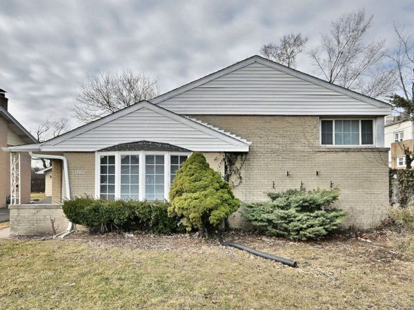 7142 N Keating Avenue , Lincolnwood, IL 60712