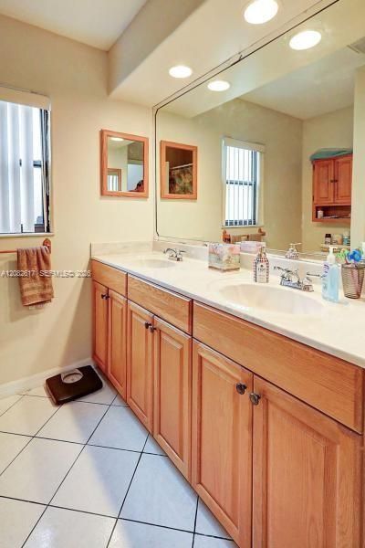 412 SW Sansom Ln, Port Saint Lucie, FL 34953 Photo