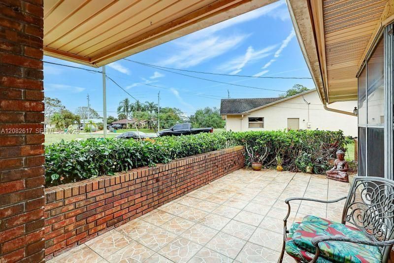 412 SW Sansom Ln, Port Saint Lucie, FL 34953 Photo