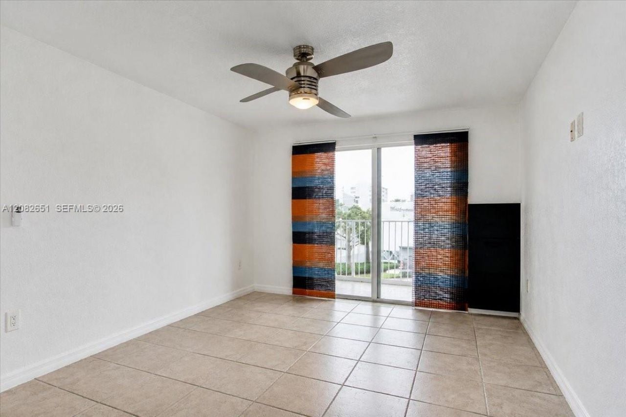 1975 Normandy Dr, Unit 303, Miami Beach, FL 33141 Photo
