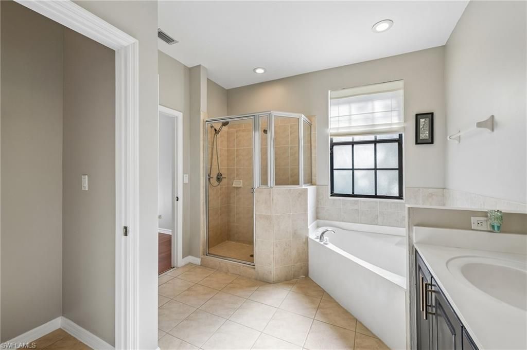 14966 Summit Place Cir, Naples, FL 34119 Photo