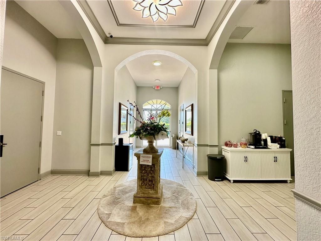 1425 Mariposa Cir , Unit 202, Naples, FL 34105 Photo