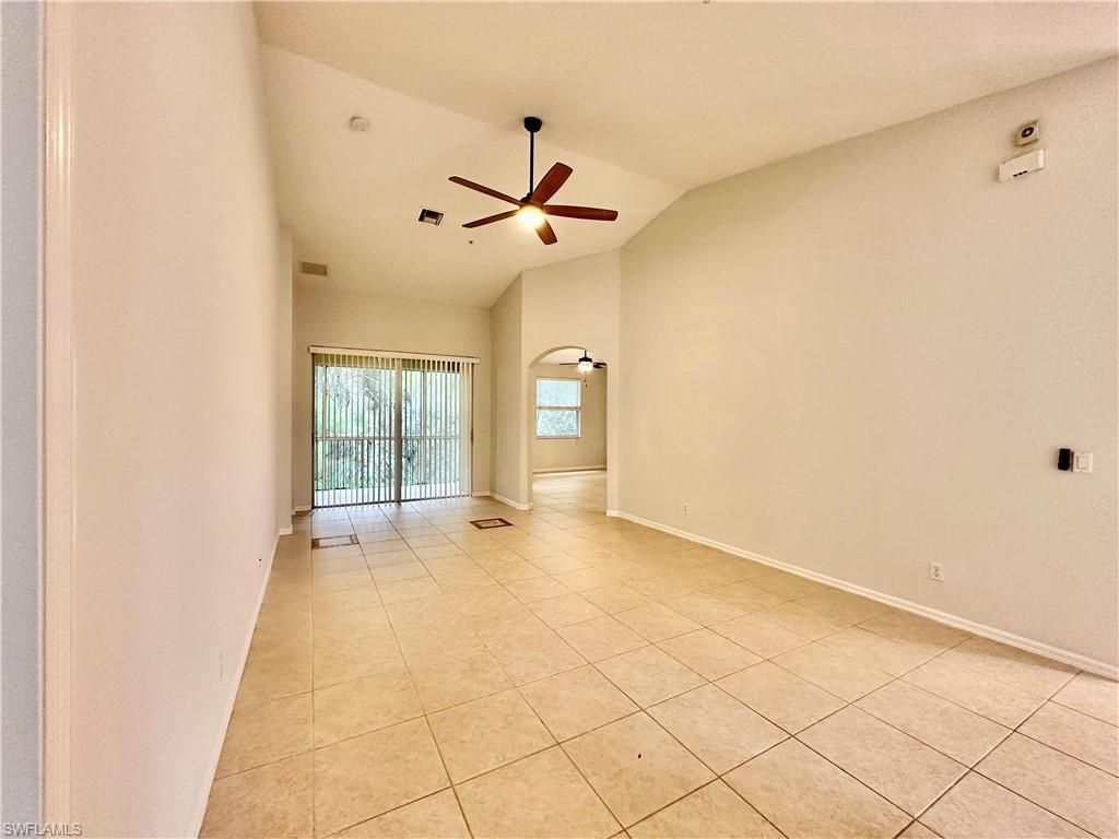 1425 Mariposa Cir , Unit 202, Naples, FL 34105 Photo