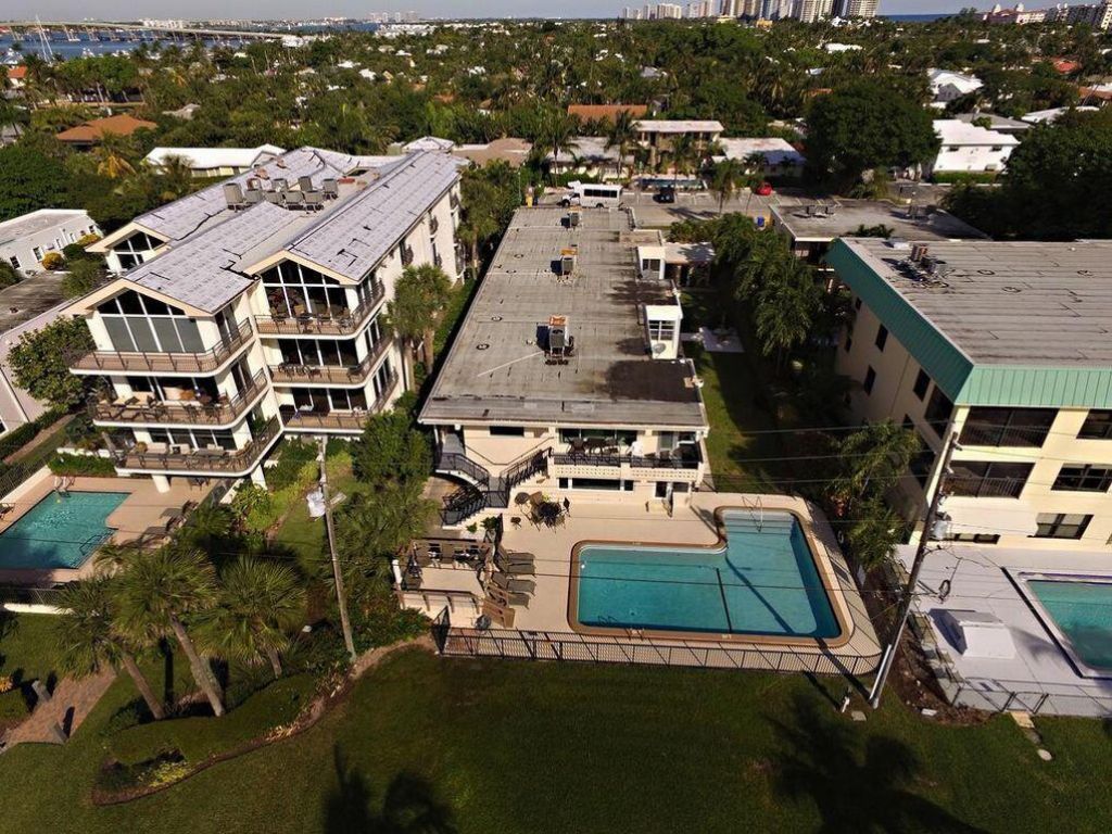 308 Inlet Way, Unit 3, Palm Beach Shores, FL 33404 Photo