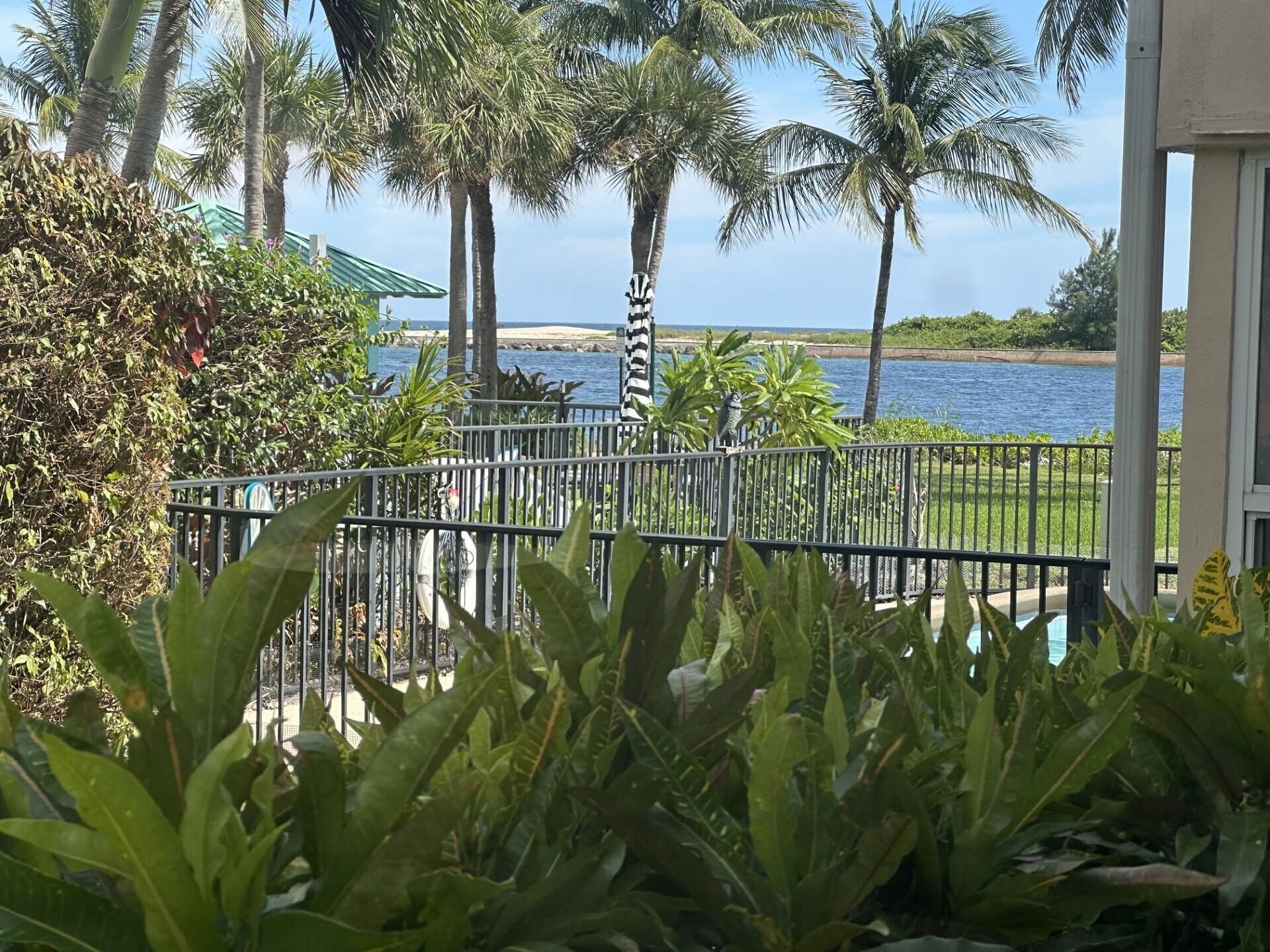 308 Inlet Way, Unit 3, Palm Beach Shores, FL 33404 Photo