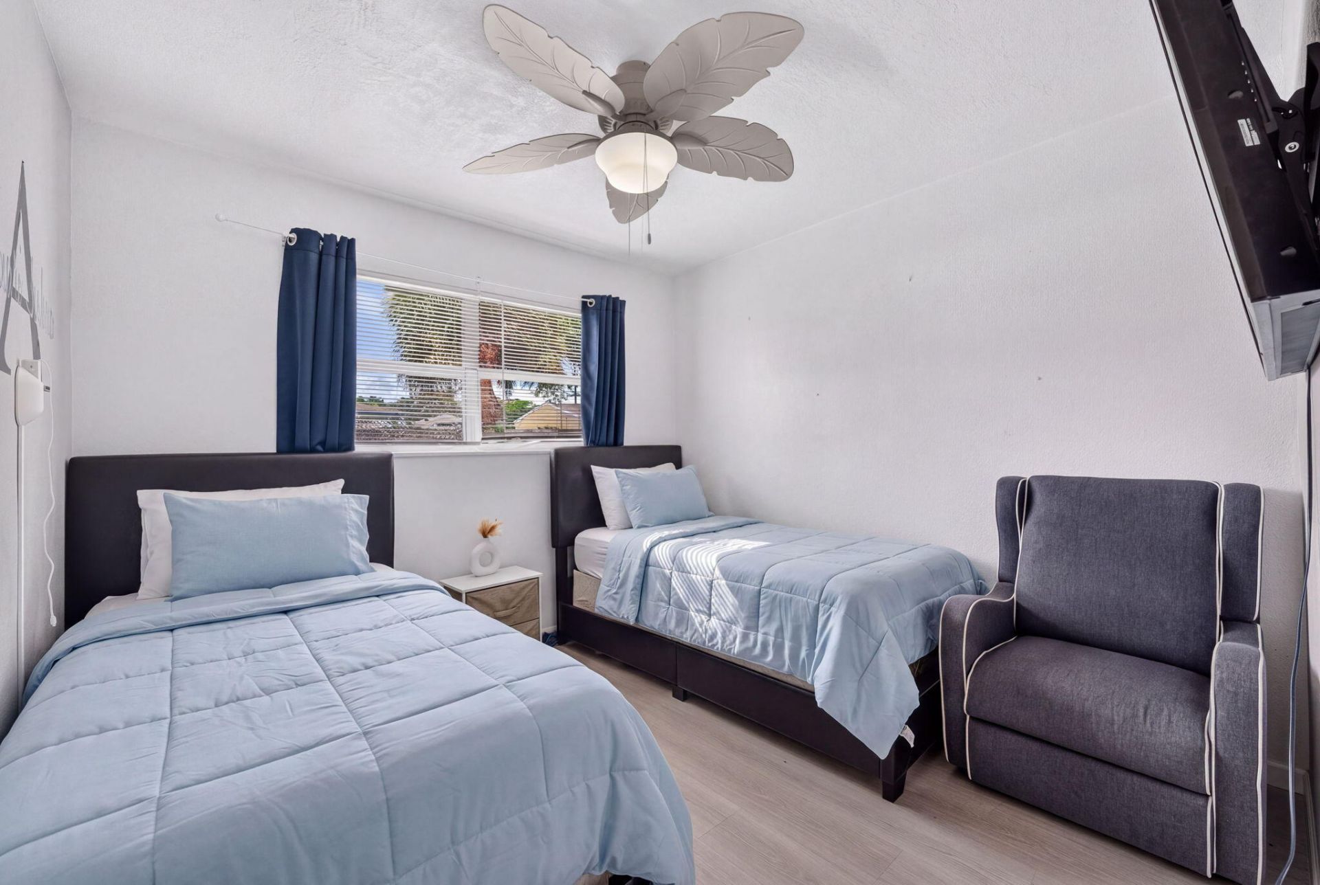 910 NW 17th Avenue, Fort Lauderdale, FL 33311 Photo