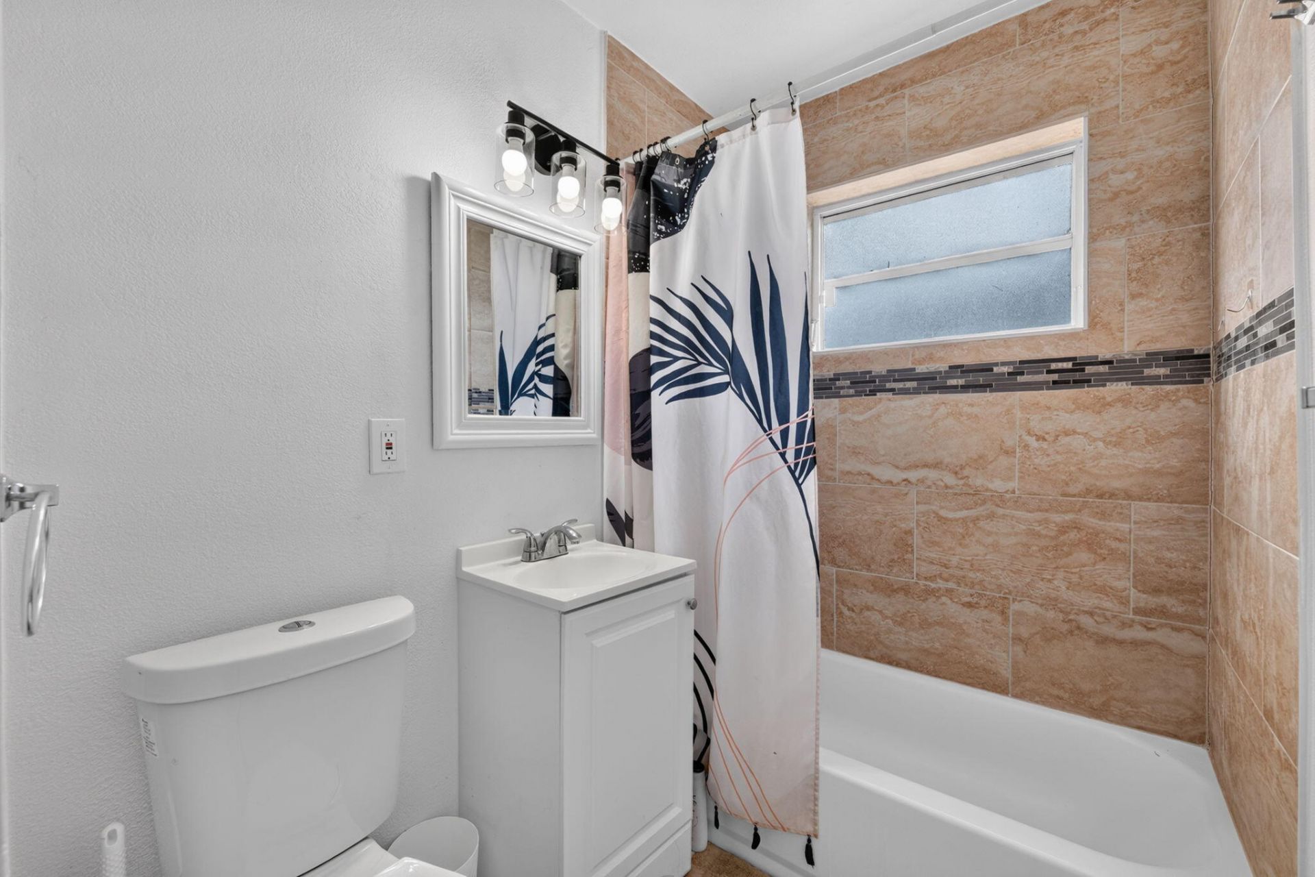 910 NW 17th Avenue, Fort Lauderdale, FL 33311 Photo