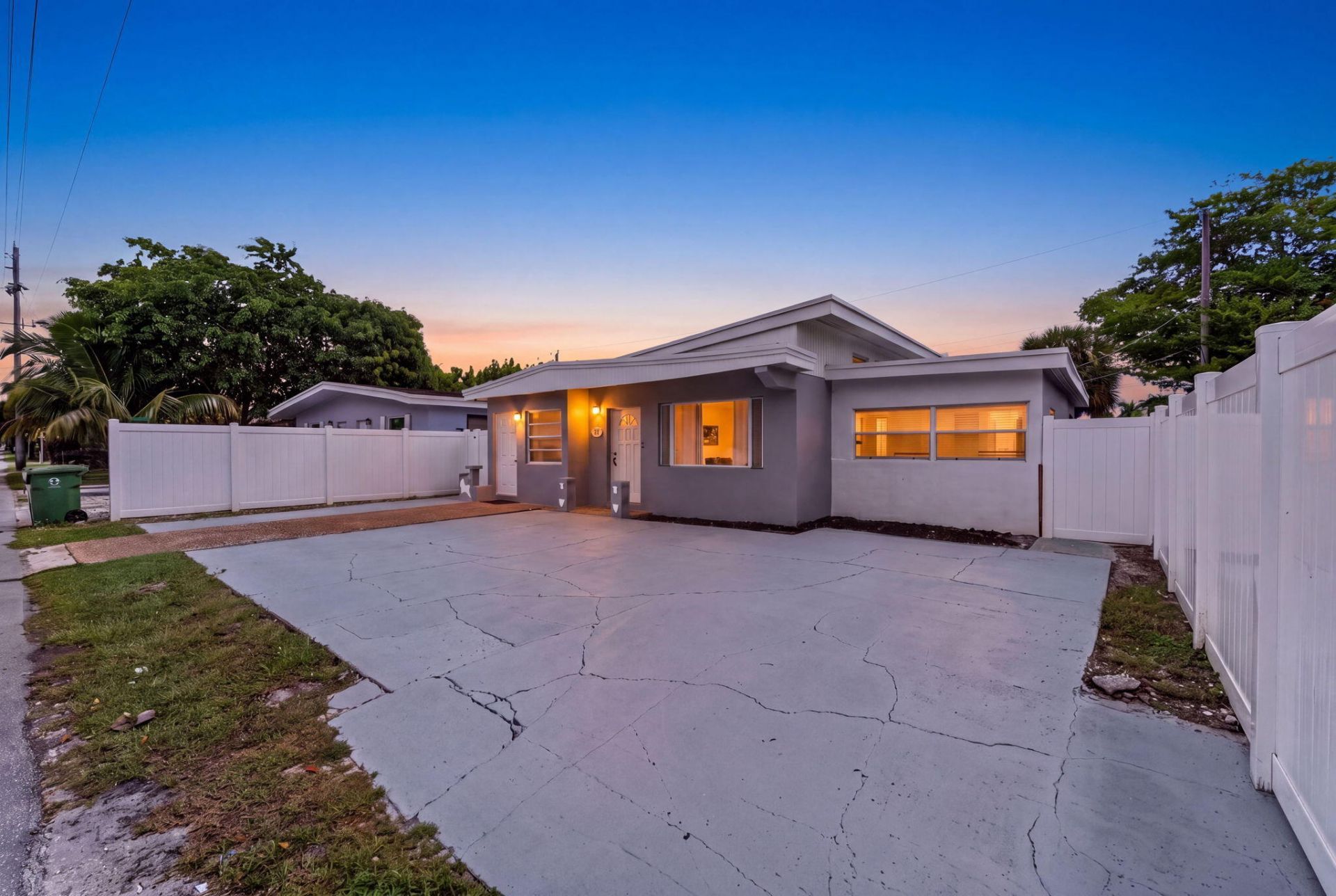 910 NW 17th Avenue, Fort Lauderdale, FL 33311 Photo