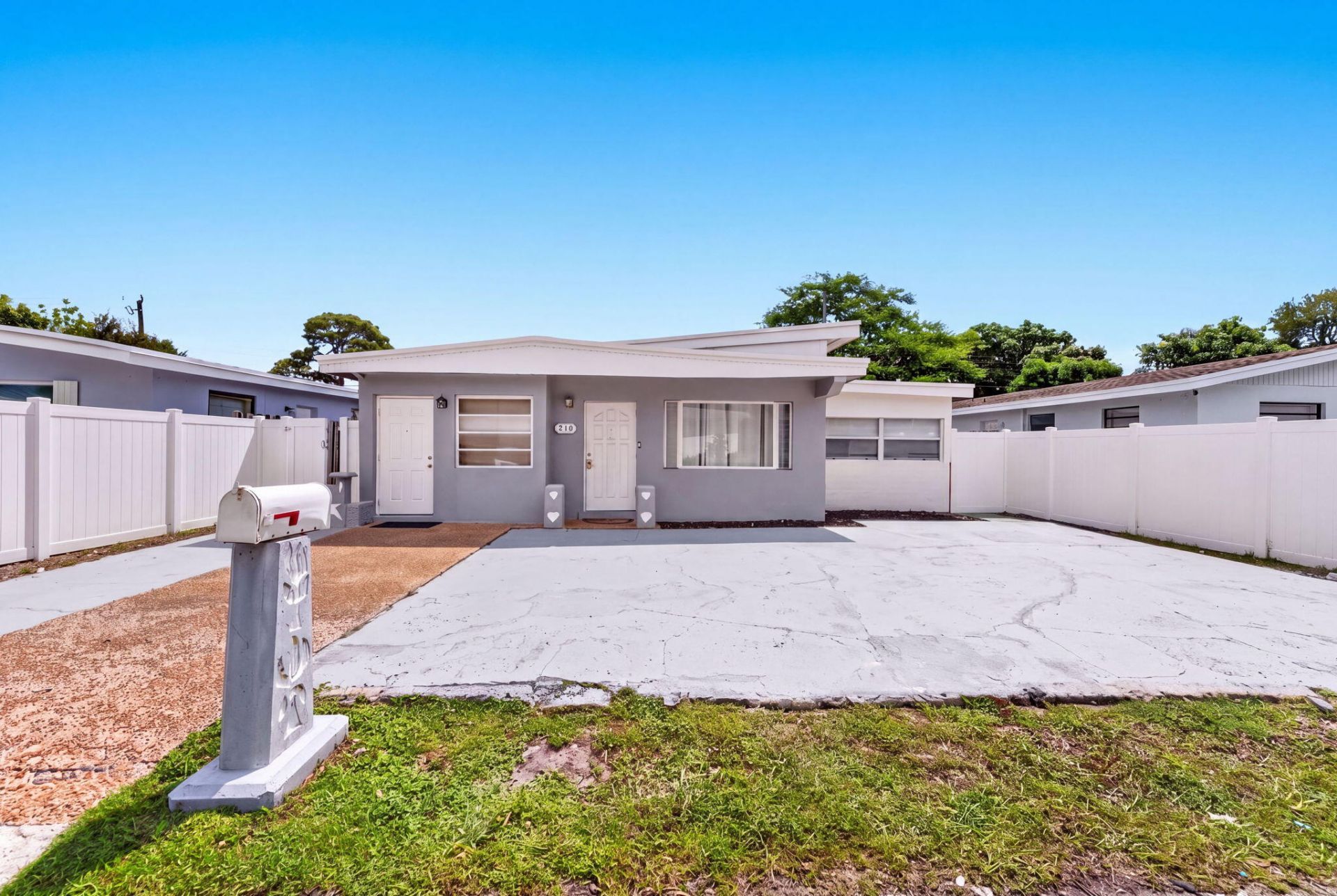 910 NW 17th Avenue, Fort Lauderdale, FL 33311 Photo