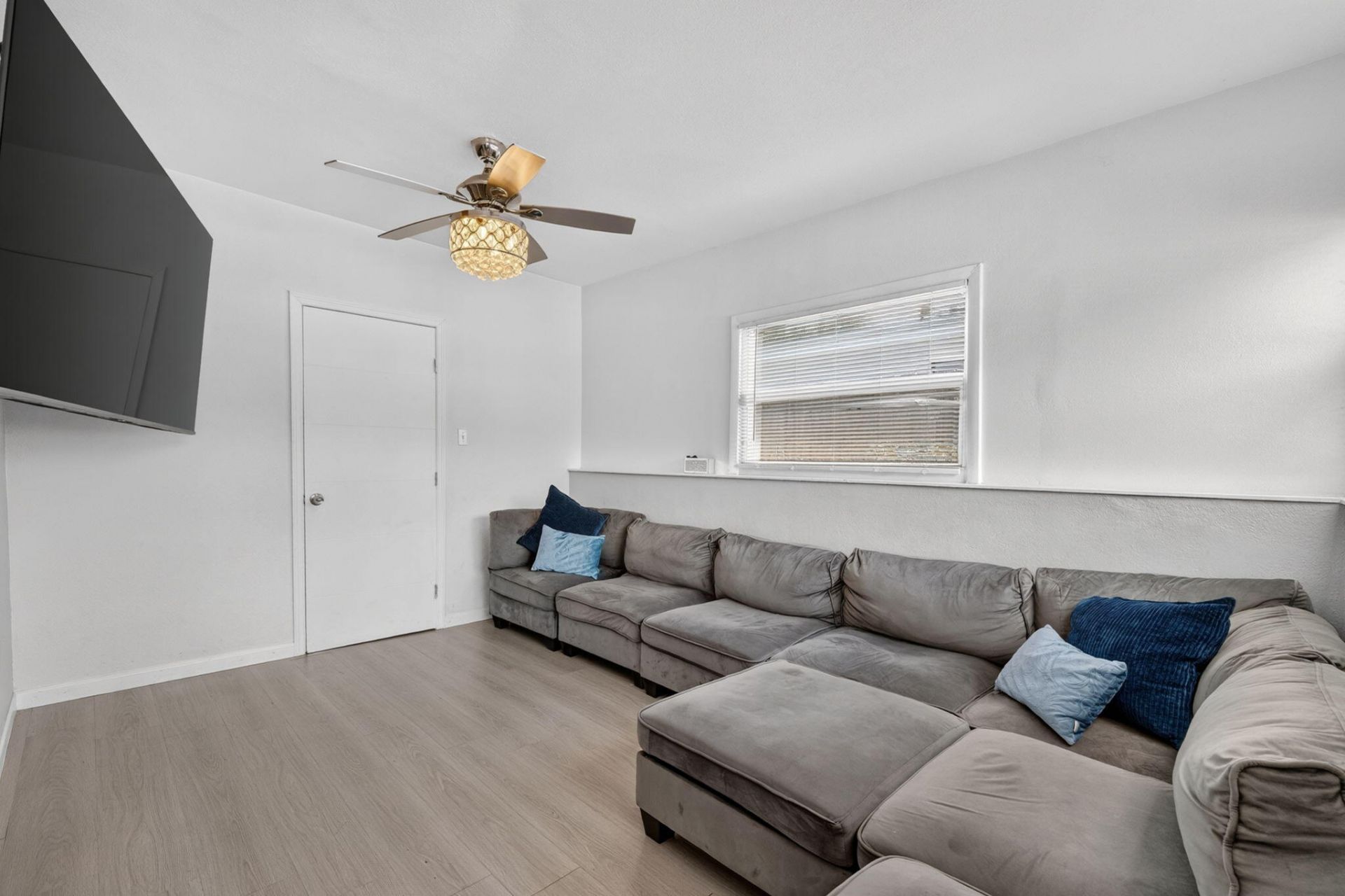 910 NW 17th Avenue, Fort Lauderdale, FL 33311 Photo