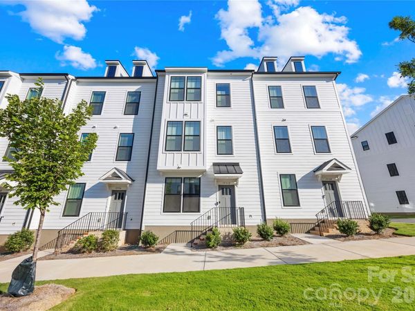 15332 Ballancroft Parkway, Charlotte, NC 28277