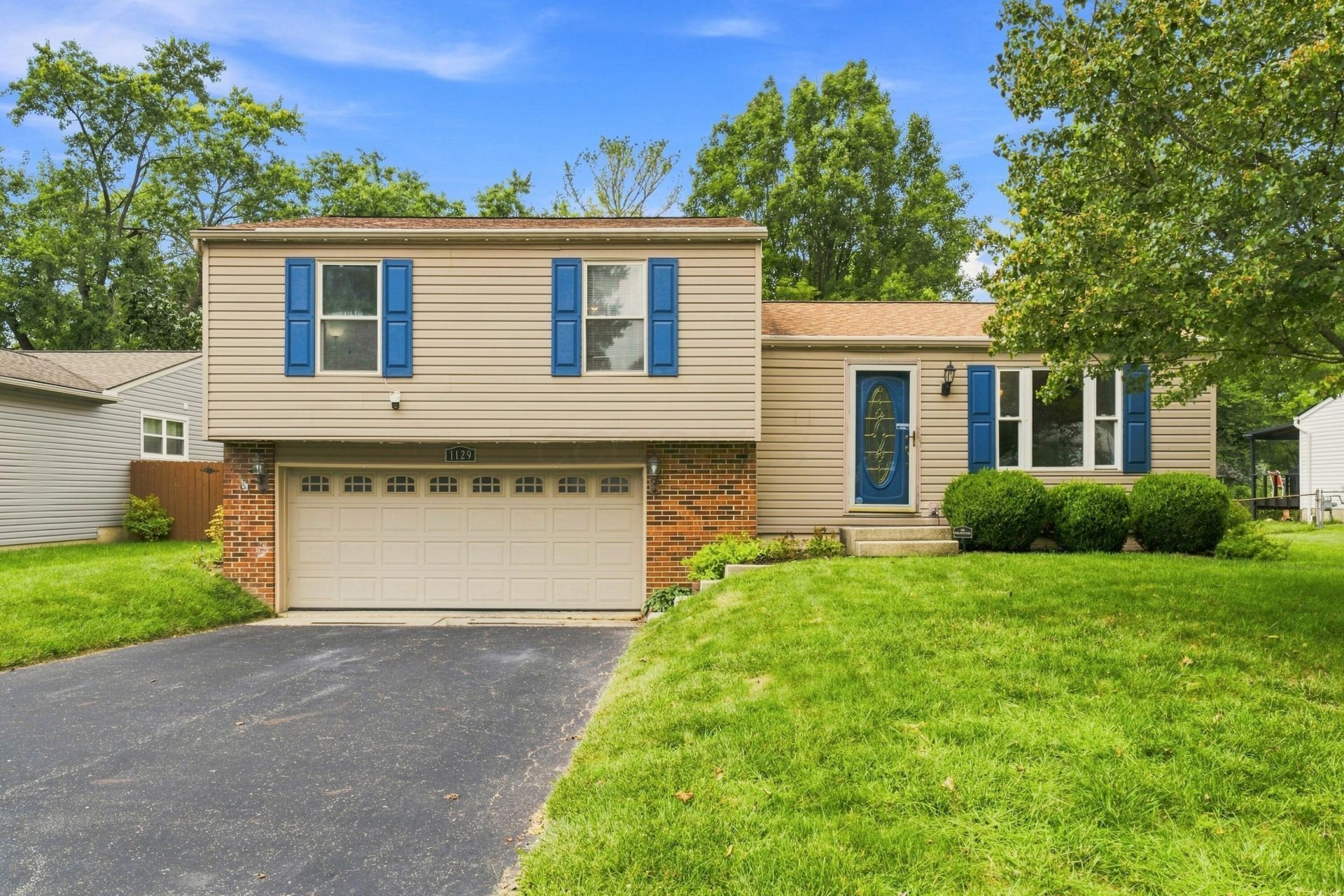 1129 Fletcher Drive, Reynoldsburg, OH 43068 Main Photo