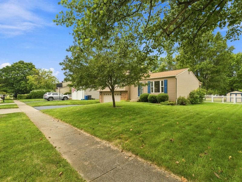 1129 Fletcher Drive, Reynoldsburg, OH 43068 Photo 4