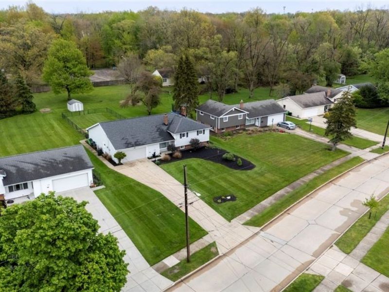 823 Belwood Drive, Highland Heights, OH 44143 Photo 43