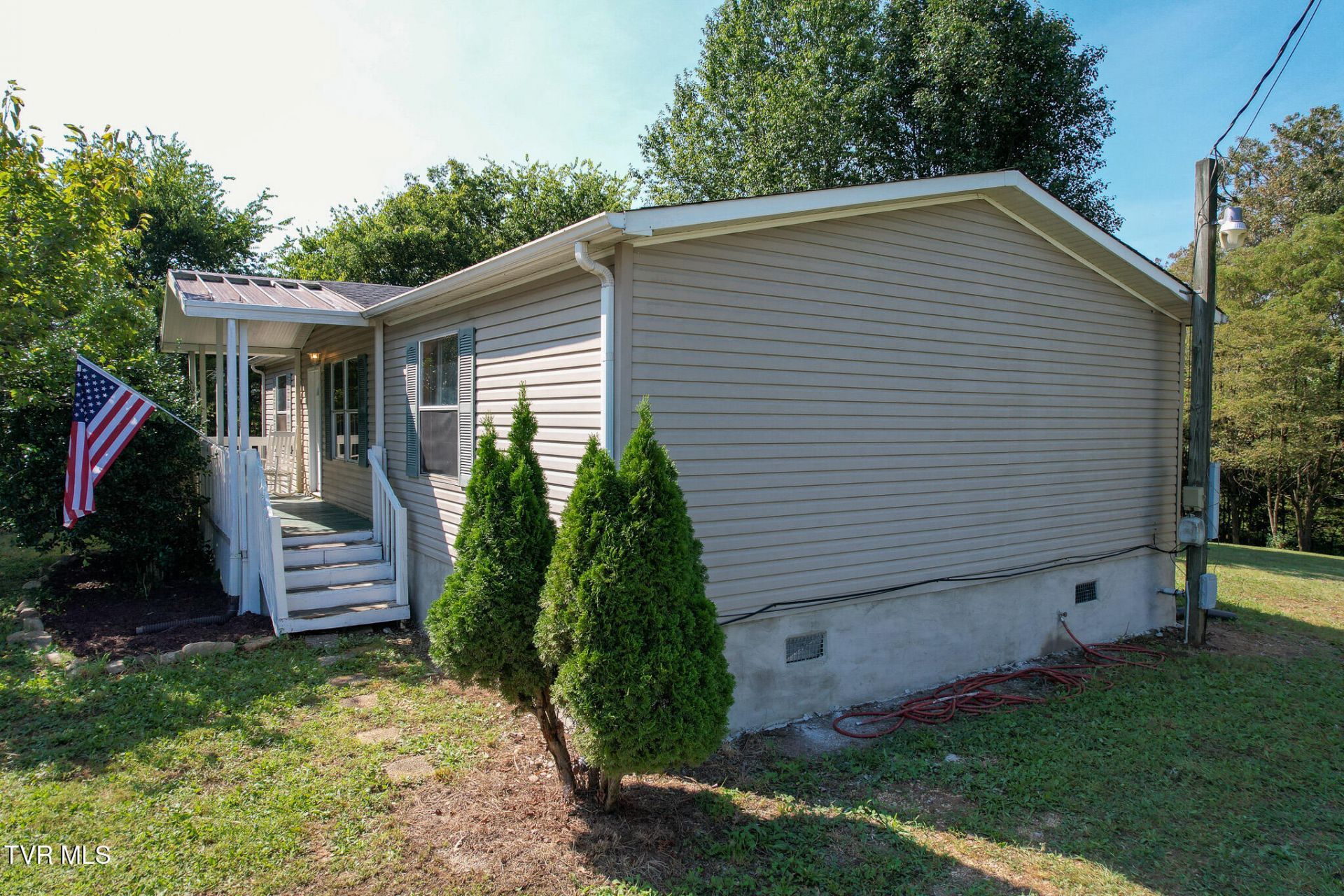 176 Old Kentucky Road, Greeneville, TN 37743 Main Photo