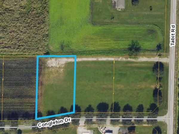 8 Congleton Drive, Belle Glade, FL 33430