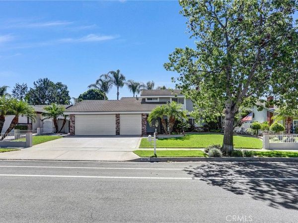 1027 Country Club, Corona, CA 92878