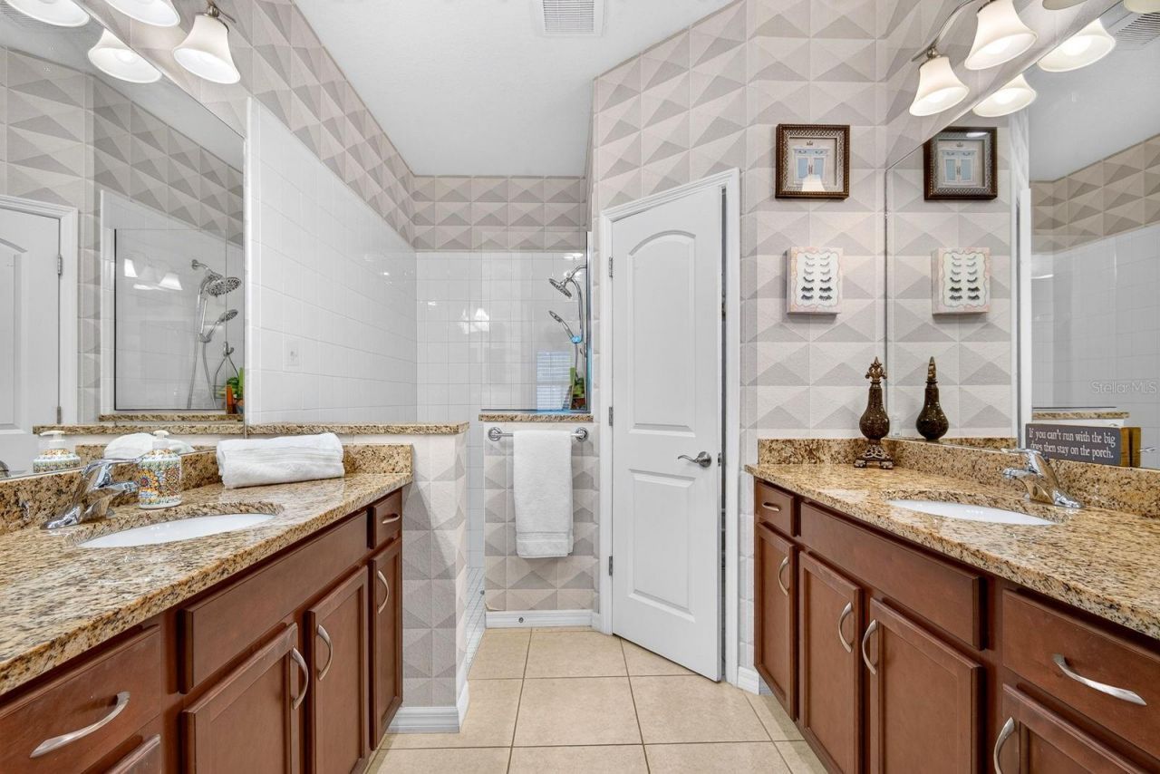 7010 Playa Bella Drive , Bradenton, FL 34209 Photo