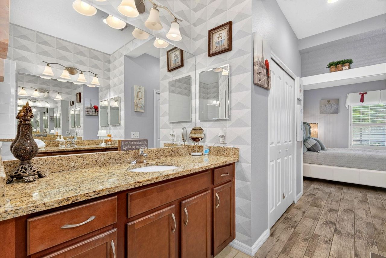 7010 Playa Bella Drive , Bradenton, FL 34209 Photo