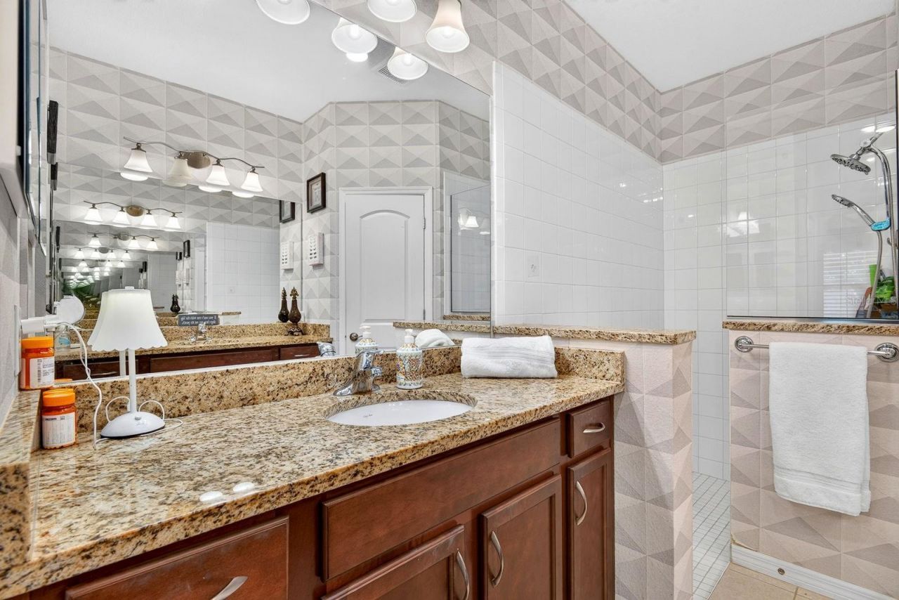 7010 Playa Bella Drive , Bradenton, FL 34209 Photo