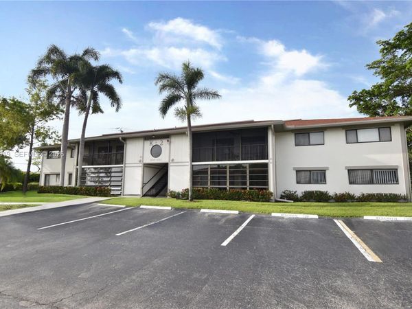 10761 W Clairmont Cir , Unit 108, Tamarac, FL 33321