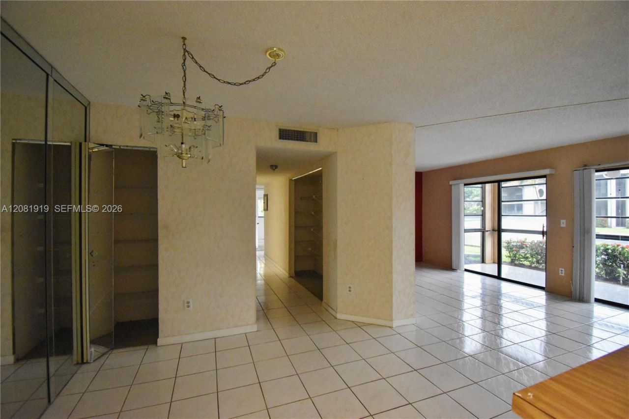 10761 W Clairmont Cir , Unit 108, Tamarac, FL 33321 Photo