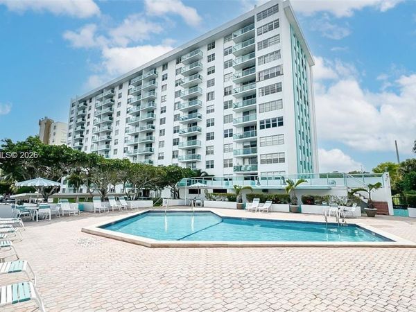 2841 NE 163rd St , Unit 402, North Miami Beach, FL 33160