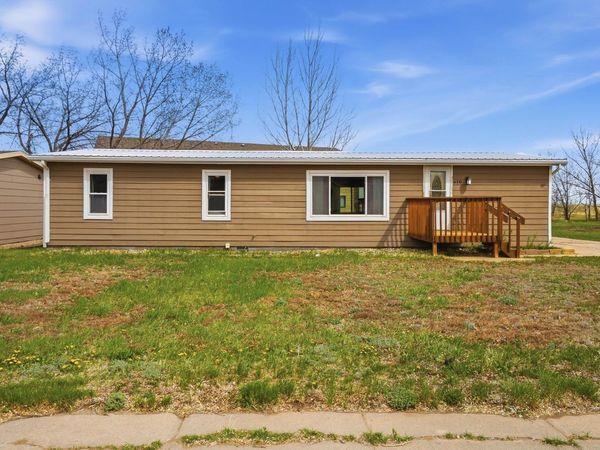 610 HUSTEAD ST, Wall, SD 57790