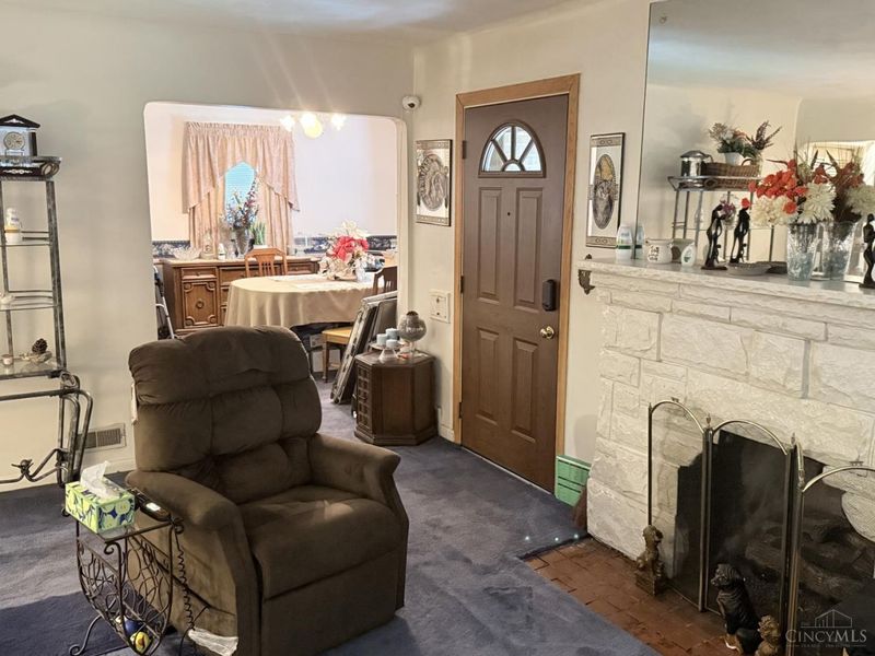 1812 Larchwood Place, Cincinnati, OH 45237 Photo 3
