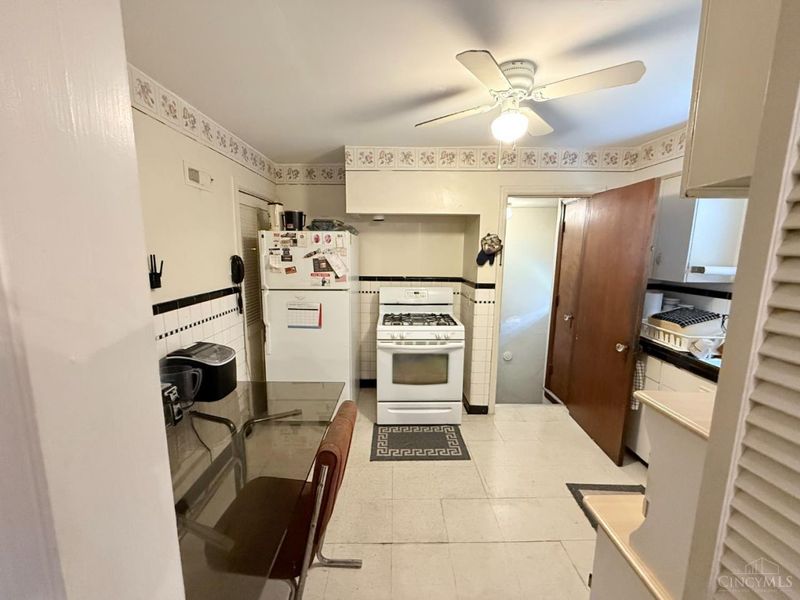 1812 Larchwood Place, Cincinnati, OH 45237 Photo 6