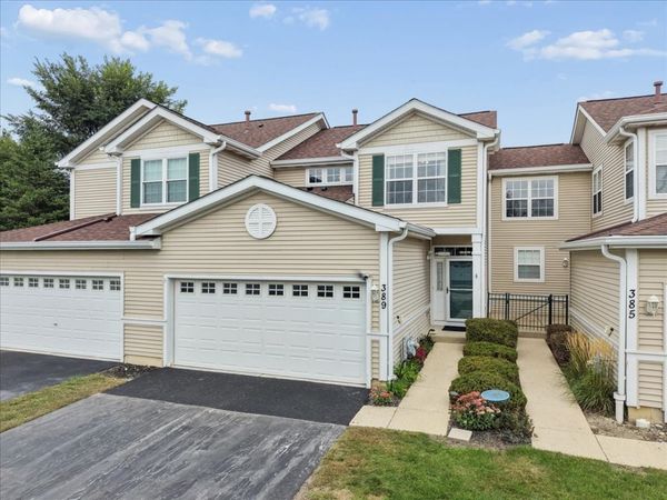 389 N Carlisle Court , Round Lake, IL 60073