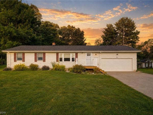 7851 North Boyden Road , Sagamore Hills, OH 44067