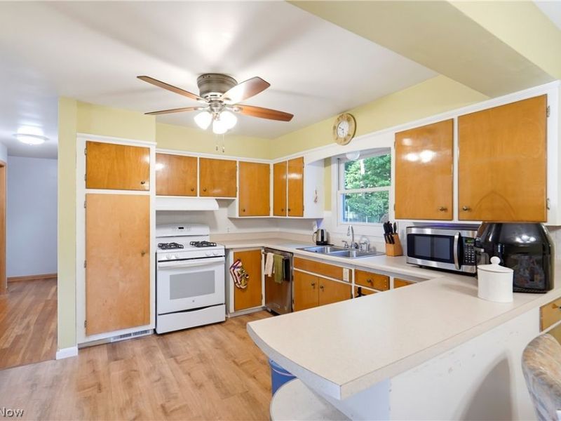 7851 N Boyden Road, Sagamore Hills, OH 44067 Photo 10