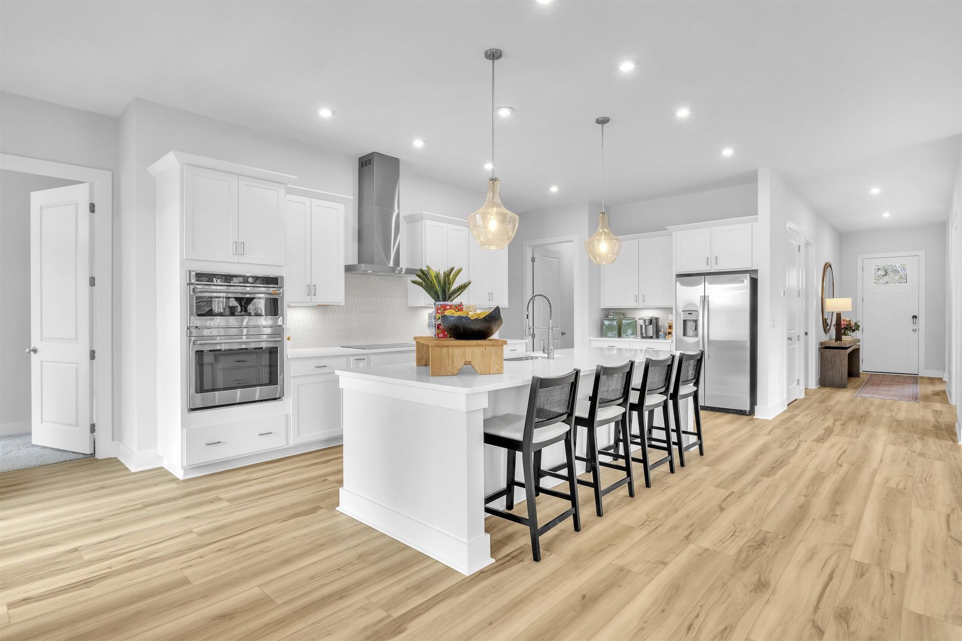1107 Kings Town Way  Photo 4