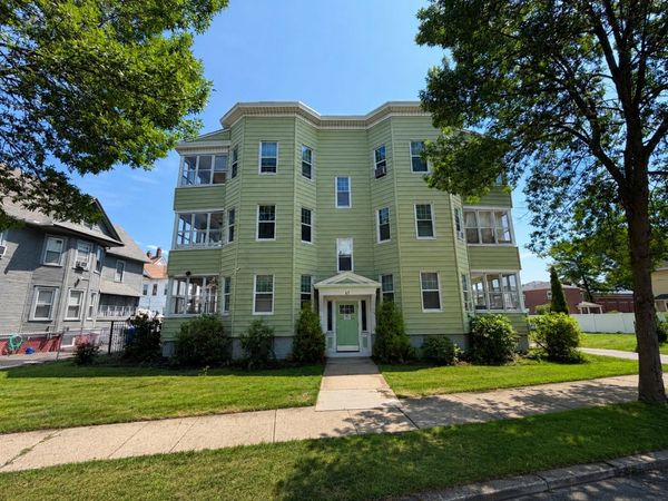 15-19 Litchfield St, Springfield, MA 01108
